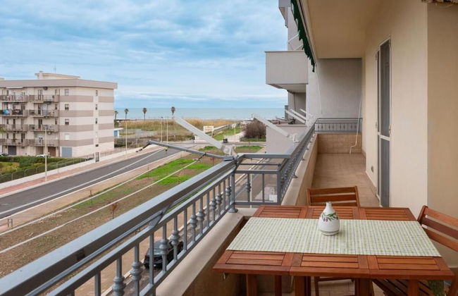 Charming Margherita di Savoia Apartment With Sea Views - Photo 23