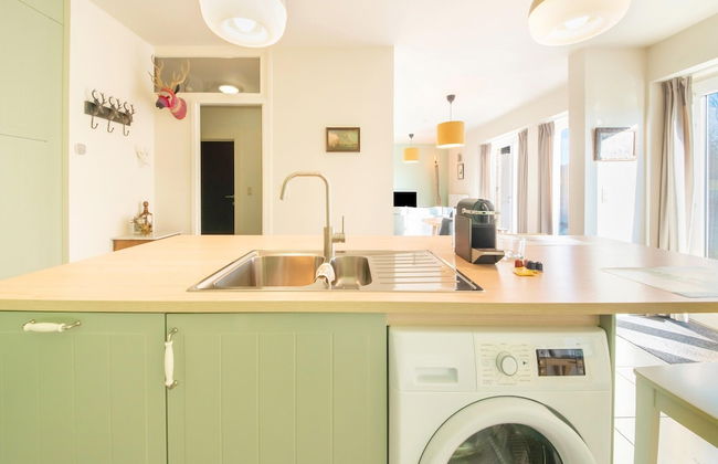 Stylish Retreat With Sauna - Photo 11