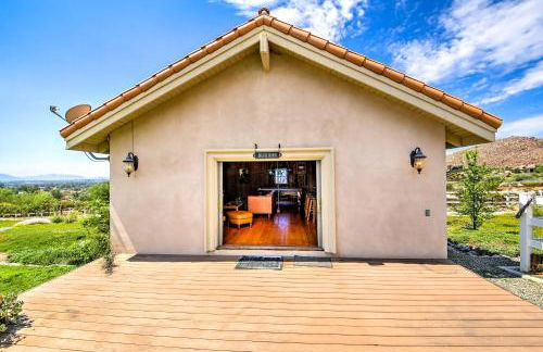 Luxe Wine Country Estate with Orchard-Facing Balcony - Foto 35