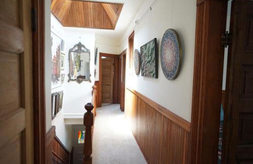 Perfect Location - 4BD,1BA - Restored Redwood Home - Foto 8