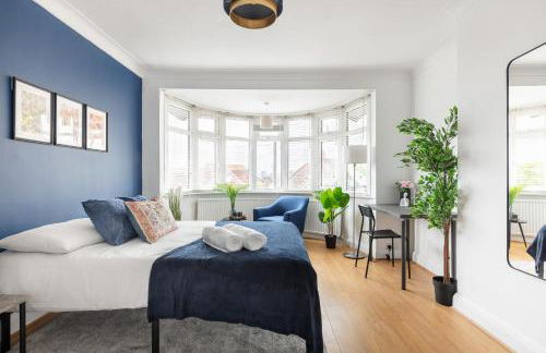 9RA - 4BD House - Wembley Views - Foto 47