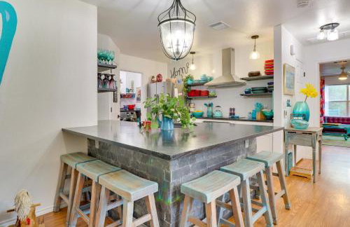 Contemporary Home - 1 Mi to Georgetown Square - Foto 10