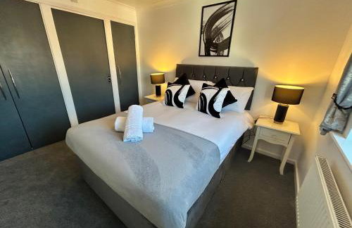 Dovefield House - Modern 3 Bed Home from Home - Alton Towers, Uttoxeter Races - Foto 3