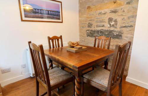 Linden Cottage - Photo 10