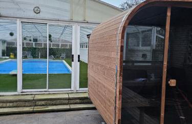 Rent My Spa Home with swimming pool, hottub and sauna - Foto 37