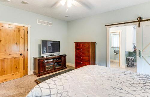 Luxe Barndominium Retreat Near Blue Spring Lake! - Foto 12