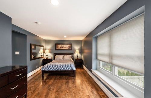 Steps to Dtwn Plymouth! Home with Dog-Friendly Yard - Foto 12