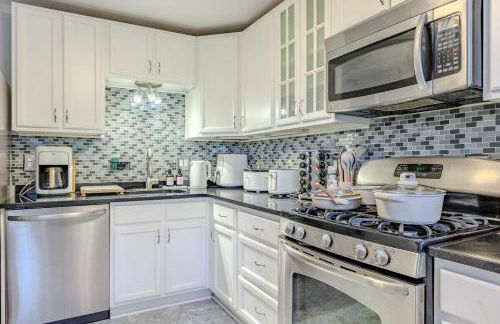 Stylish Forest Retreat Minutes from DC - Gary - Foto 4