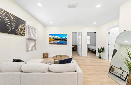 Recently Remodeled Mins from beach+Putting Green - Photo 22