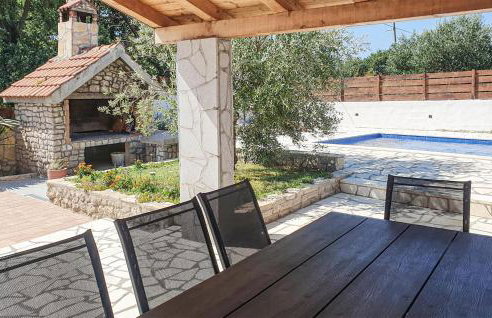 3 Bedroom Cozy Home In Sukosan - Foto 13