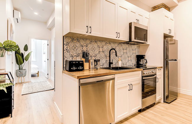 Bohemian Vieux Quebec Two Bedroom - Photo 12