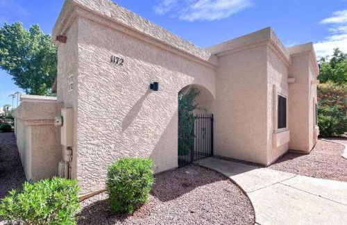 Serene Town home in Chandler with pool - Foto 51