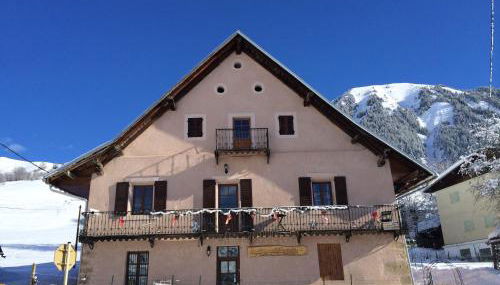 appartement gentiane 4personnes dans gite "la maison d'augustin" classé 3 étoiles,la tour,73530 st jean d'arves - Foto 3