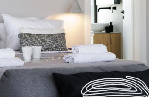 Experience Penthouse by Athens Riviera Suites - Photo 19