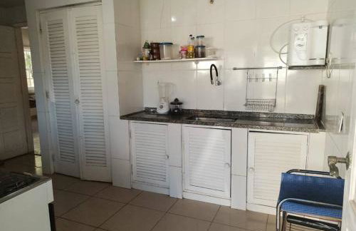 Casa 4 quartos, 2 suítes, piscina e acessibilidade - Frente para a lagoa - Foto 39