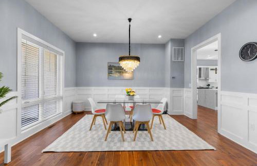 Luxury awaits in this stunning, modern home - Foto 4