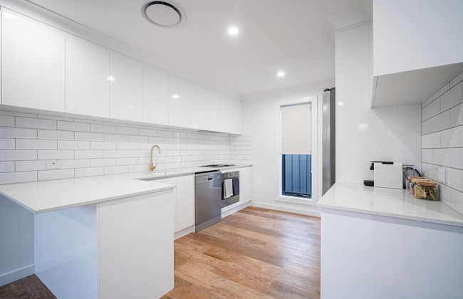 Luxury CBD Townhouse - Photo 8