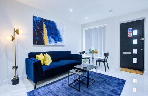 Hybrid Resi - Uxbridge, On-site car or van parking, near London Heathrow Airport - Photo 29