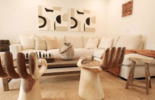 The Maya - Entire Hotel Buyout - Private Gym - Private Game Room - Private Living Area - Foto 158