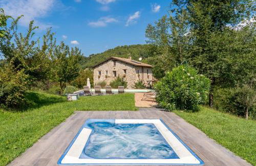 CASALE SANTA CATERINA Jacuzzi and Pool - Photo 1