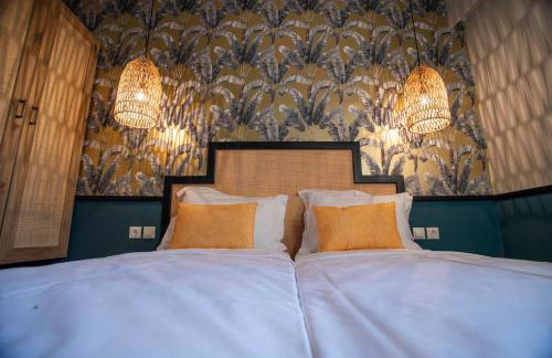 KRISSAIA SEASIDE SUITES - Photo 48