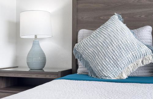 #370-Stunning 4 bed villa with south facing pool and spa with no rear neighbors - Foto 19