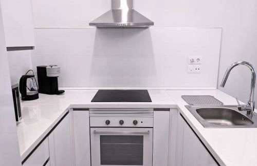 Historical center flat with pool, tennis & parking - Photo 11