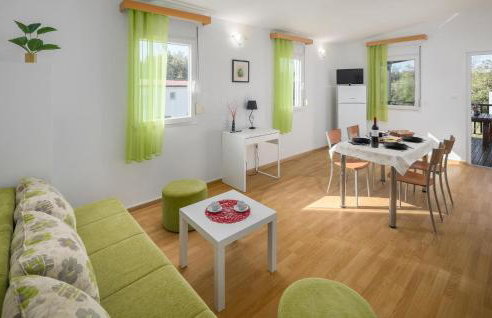 Awesome Home In Tinjan - Foto 3