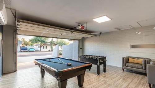 Hot Tub, Heated Pool, Mini Golf, BBQ, Old Town, Game Room, EV Plug - Foto 4, Game Room