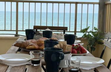 Le Terrazze Beachfront, balcony, parking, private access Beach - Foto 1