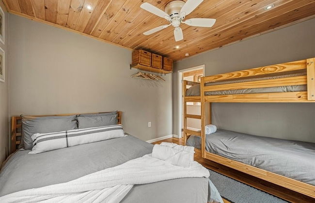 Pocono Scandinavian Cottage 2 Bedroom Cottage by RedAwning - Foto 12