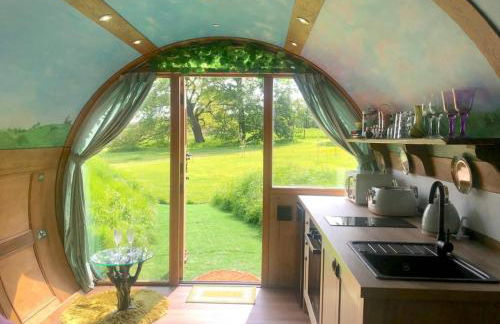 Romantic Rural Break In Countryside Castle Grounds Private Retreat Wizards Rest - Foto 9