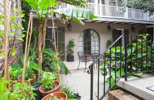 Updated Bourbon Street Condo with Smart TVs! - Foto 19