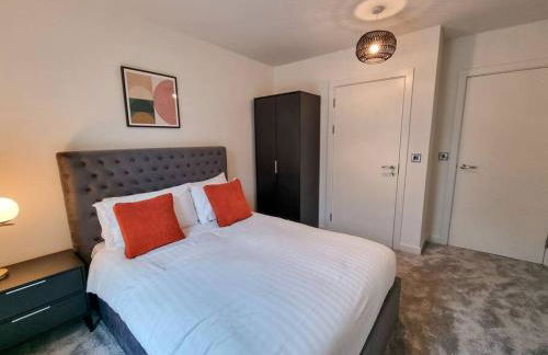 Stunning 4-bedroom Townhouse with Free Parking - Foto 24