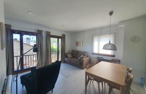 VUT-HU-22-247 Fabuloso Apartamento con vistas a la montaña El Abedul Luga 23 Castiello de Jaca - Foto 15