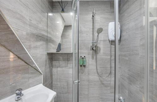 Relax in a modern Cardiff home by the City Centre & Bute Park - Foto 9