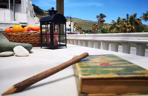 By the sea - Foto 12