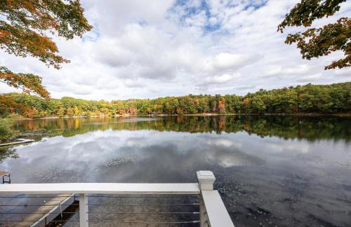 Bryan Lake Oasis in Downtown Lake Ann - Foto 71