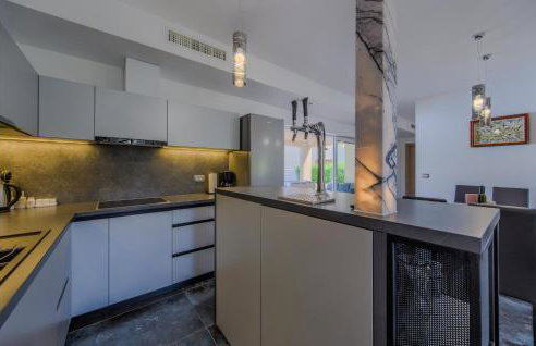 Awesome Home In Brtonigla With Sauna - Photo 30