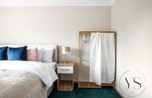 Spacious 6BR Villa in 32 Le More Birmingham with 7 Beds and Free Onsite Parking - Foto 19