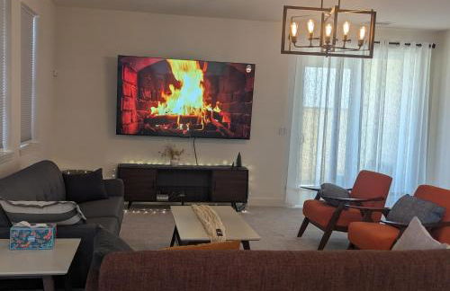 Modern, Spacious & Relaxing Home in Sparks, NV - Photo 23