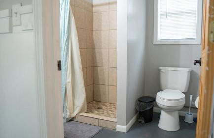 Sister Lake Cottages - Unit 1 - Photo 14