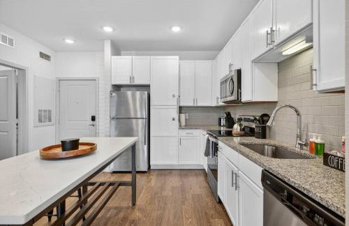 Stylish 1BR Apt| King Bed| Pool | Close to Beach - Foto 14