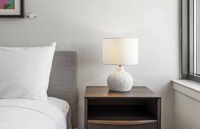 Placemakr Marymount Ballston - Photo 13