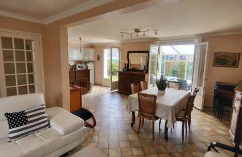 "Maison de Kerleven" face à la plage avec un environnement très agréable, à 5 minutes du Golf!! - Foto 5