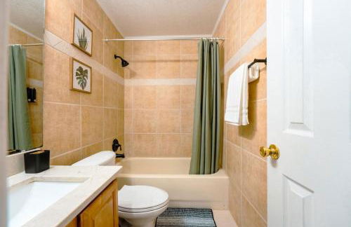 Full House HotTub Mins to UCF - Foto 26