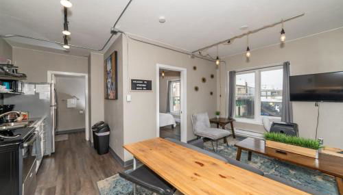 Downtown 2 Bedroom Apartment - Free Parking - Foto 2