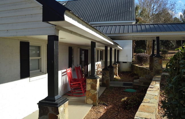 5 BR House Lake Retreat w/ Hot Tub, Sleeps 12 - Foto 34