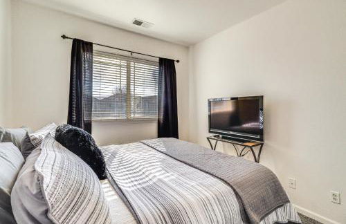 Theater Room, Fireplace Home 5 Mi to Dtwn Reno! - Photo 21