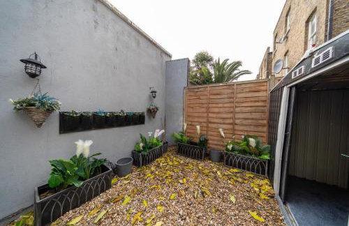 Beautiful 1 Bedroom Apartment with Garden - Clapham Common - Minutes to Central London - Photo 29